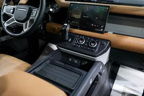 Land Rover Defender 2024