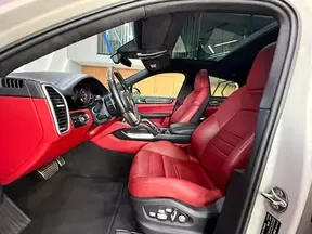 Porsche Cayenne Turbo 2020
