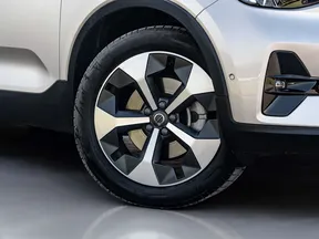 Volvo XC40 2024