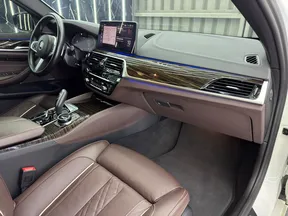 BMW 5 Series 540 2023
