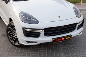 Porsche Cayenne GTS 2016
