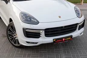 Porsche Cayenne GTS 2016