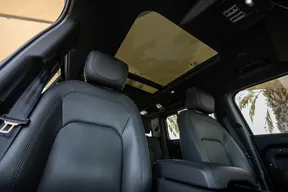 Land Rover Defender 110 2023