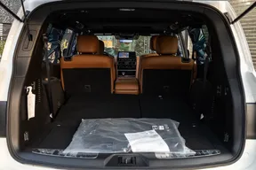 Infiniti QX80 2023