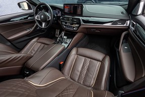 BMW 5 Series M550 2022