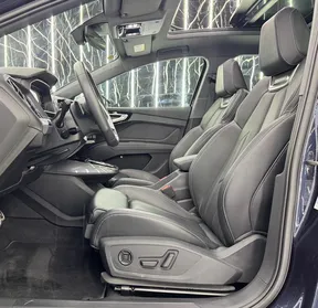 Audi Q4 e-tron 2024