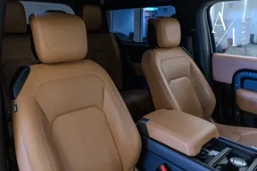 Land Rover Defender 90 2023