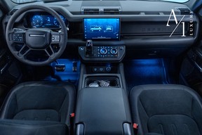 Land Rover Defender 110 2023