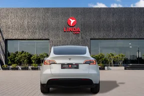 Tesla Model Y Long Range 2024