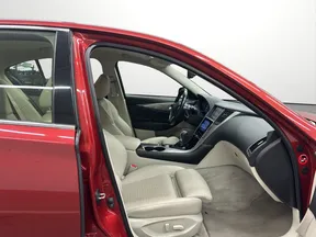 Infiniti Q50 2015