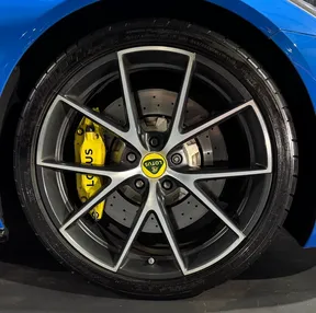 Lotus Emira 2023