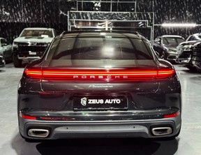 Porsche Panamera 4 2025