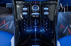 Aston Martin DB12 2026