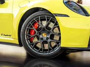 Porsche 911 Targa 4 GTS 2025