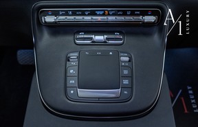 Mercedes-Benz V-Class 300 2025