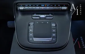 Mercedes-Benz V-Class 300 2025