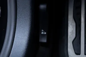 BMW 8 Series M850 2022