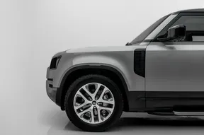 Land Rover Defender 110 2024