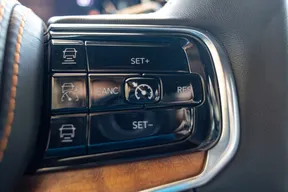 Jeep Grand Wagoneer 2023