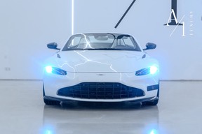 Aston Martin V8 Vantage 2021