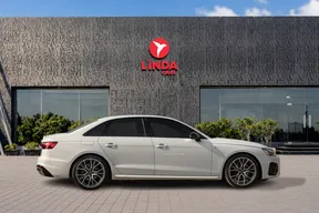 Audi A4 2023
