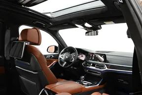 BMW X7 40 2022