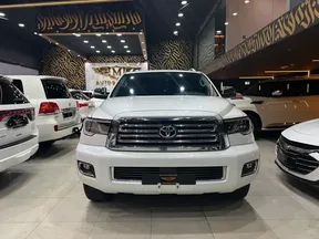 Toyota Sequoia 2022