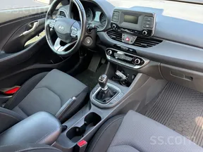 Hyundai i30 2022