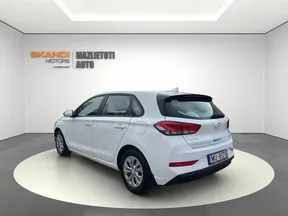 Hyundai i30 2021