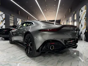 Aston Martin V8 Vantage 2019