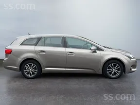 Toyota Avensis 2015