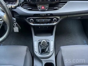 Hyundai i30 2022