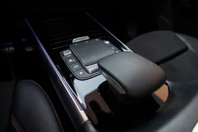 Mercedes-Benz GLA 200 2021