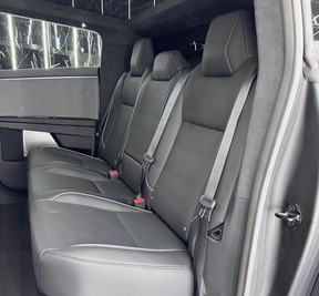 Tesla Cybertruck 2026