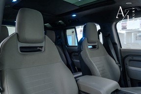 Land Rover Defender Octa 2025