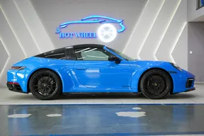 Porsche 911 Targa 4 GTS 2024