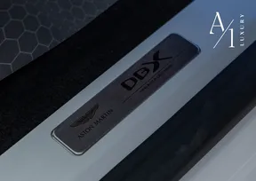 Aston Martin DBX 2023