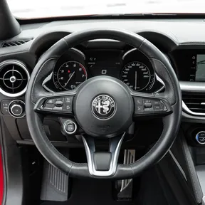 Alfa Romeo Stelvio 2023