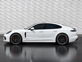 Porsche Panamera GTS 2022