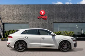 Audi Q8 2023
