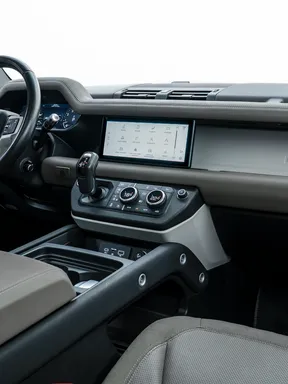 Land Rover Defender 110 2021