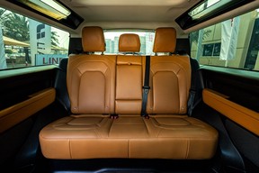 Land Rover Defender 90 2023