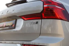 Volvo XC60 T5 2021