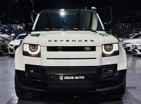 Land Rover Defender 2023