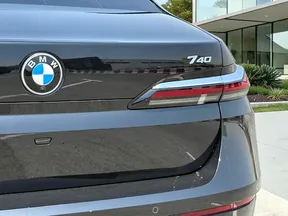 BMW 7 Series 740 2023