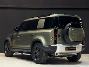 Land Rover Defender 110 2024