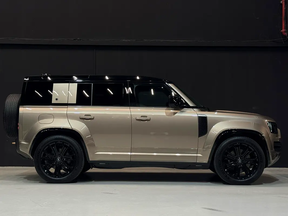 Land Rover Defender Octa 2025