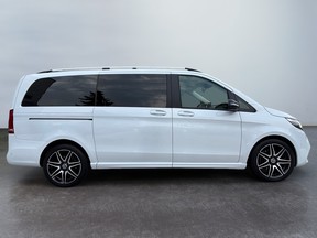 Mercedes-Benz V-Class 300 2022