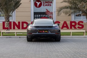 Porsche Cayman 718 2024