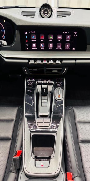 Porsche 911 Carrera 2025